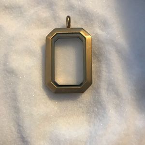 Origami Owl Jewelry - Origami Owl Gold Heritage Locket Origami Owl Jewelry - Origami Owl Gold Heritage Locket